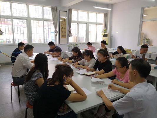 中共郑州市第四十二中学理科支部召开民主生活会